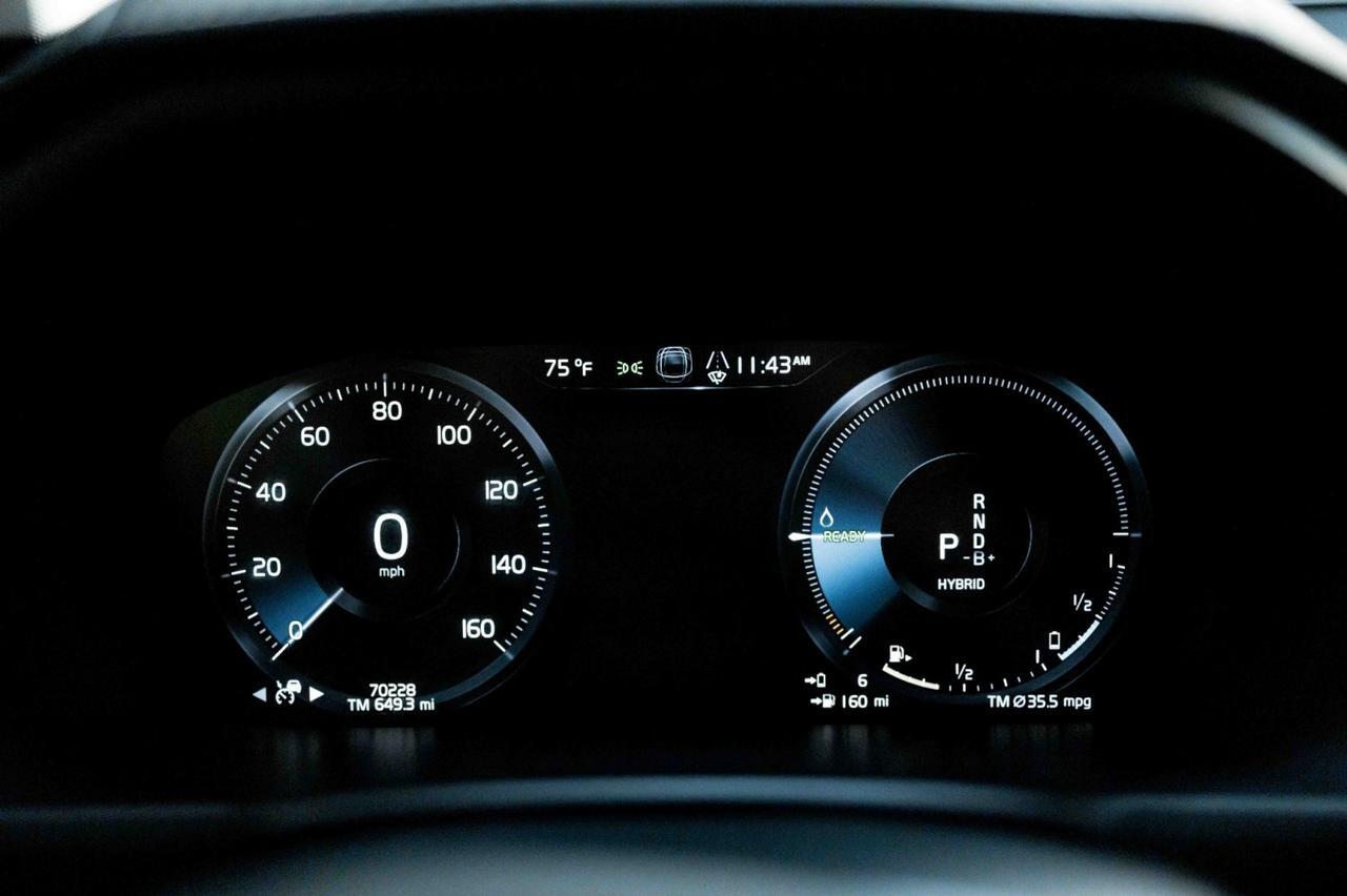 2021 Volvo XC90 R-Design photo 56