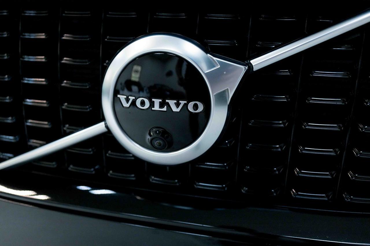 2021 Volvo XC90 R-Design photo 17