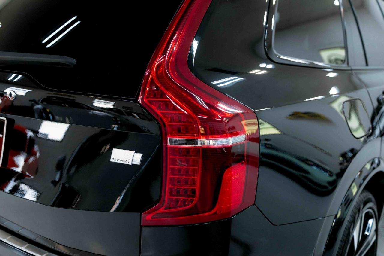 2021 Volvo XC90 R-Design photo 24