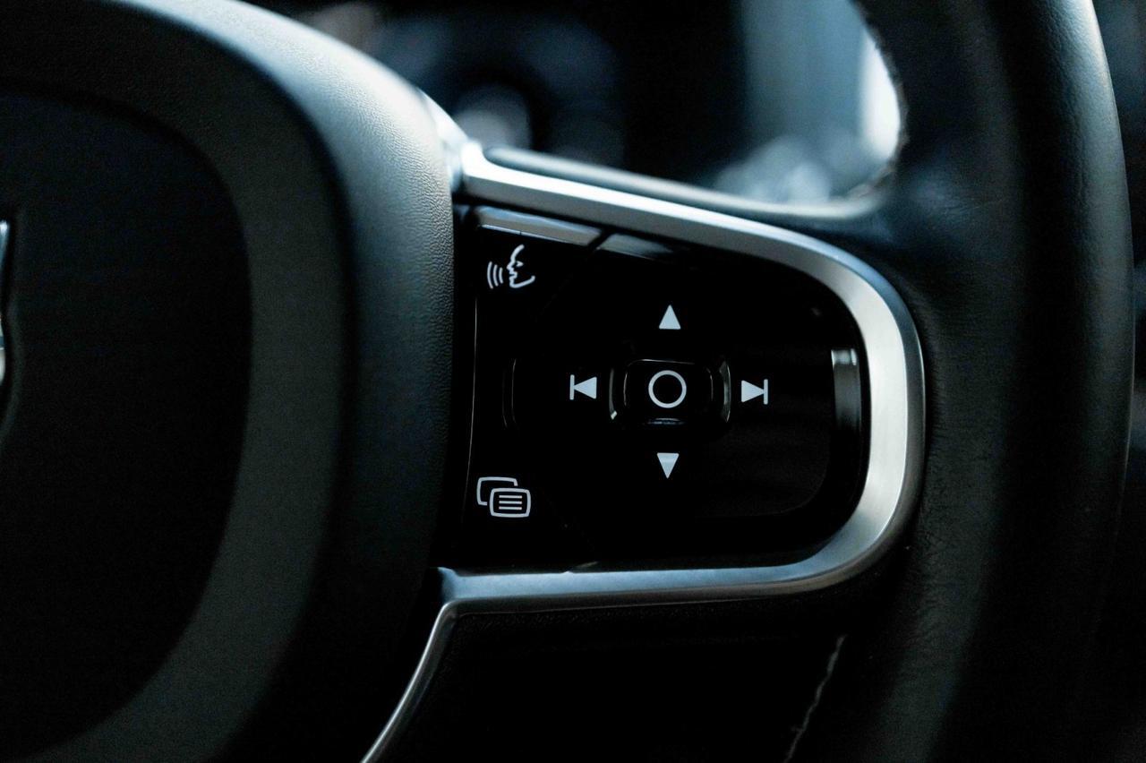 2021 Volvo XC90 R-Design photo 54