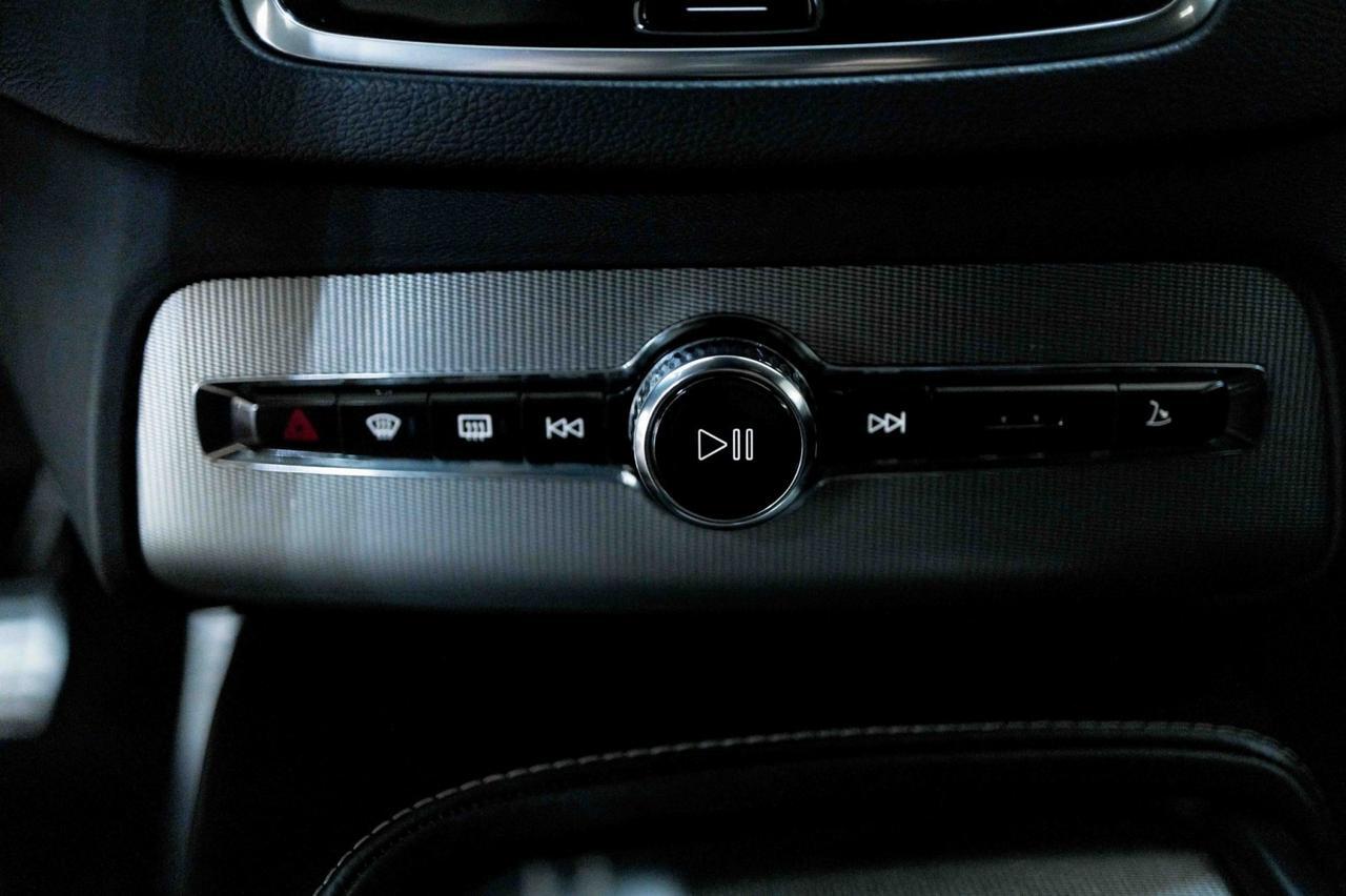2021 Volvo XC90 R-Design photo 44