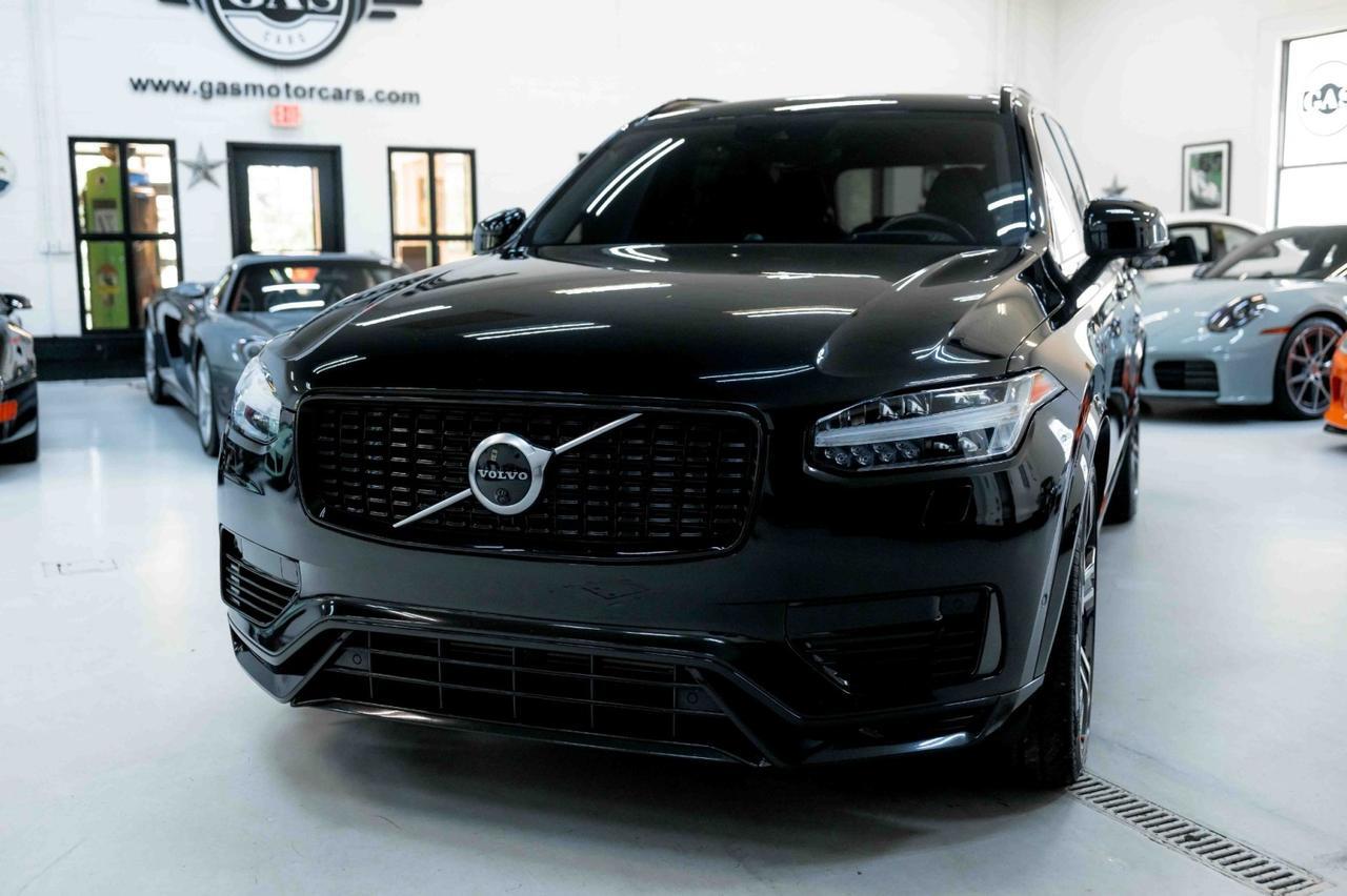 2021 Volvo XC90 R-Design photo 3