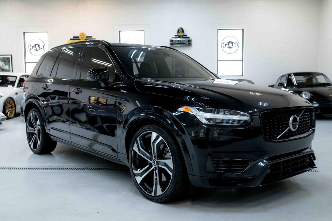 2021 Volvo XC90 R-Design photo 10