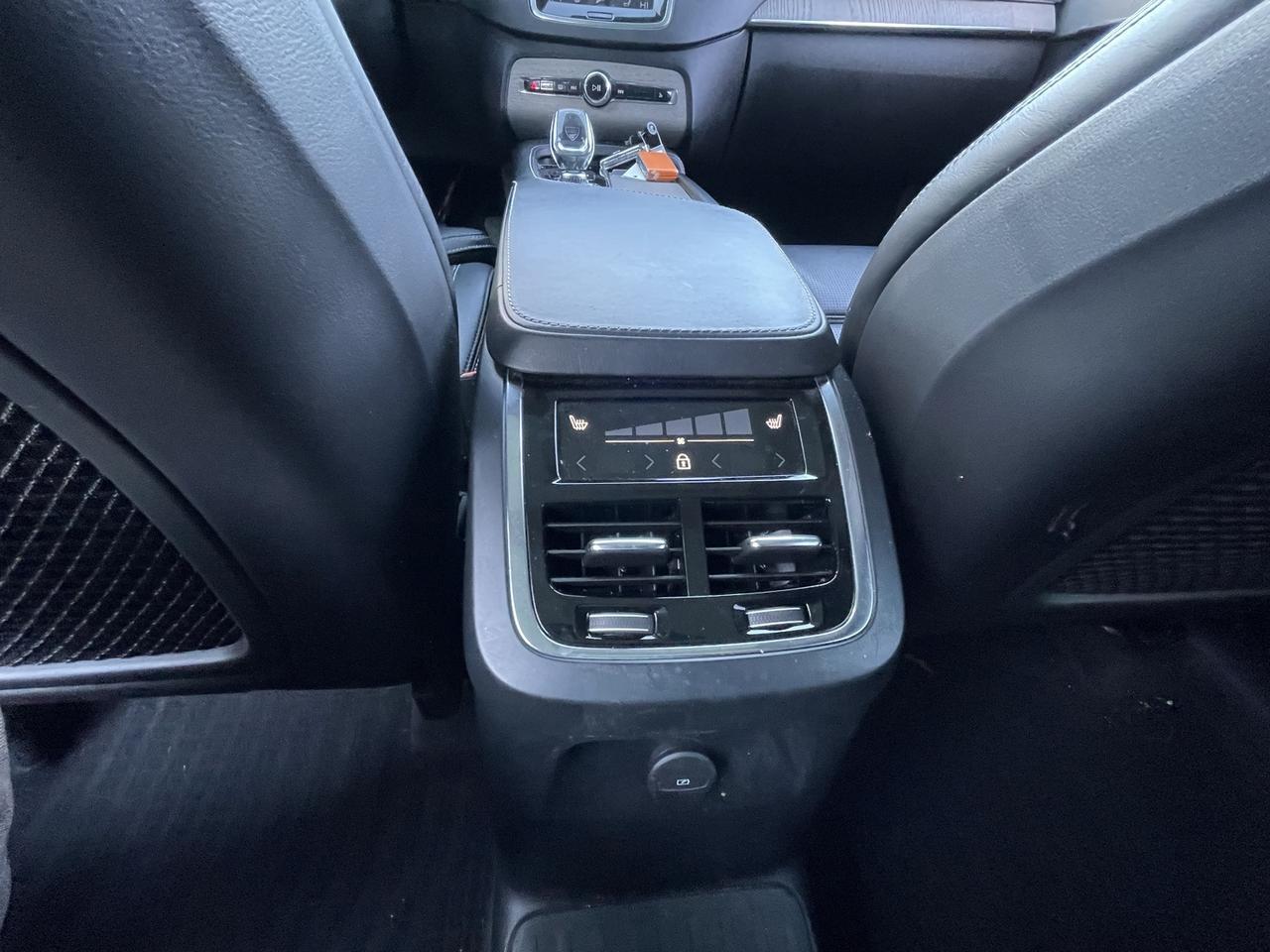 2021 Volvo XC90 Recharge Plug-In Hybrid T8 Inscription 7 Passenger Alexandria VA