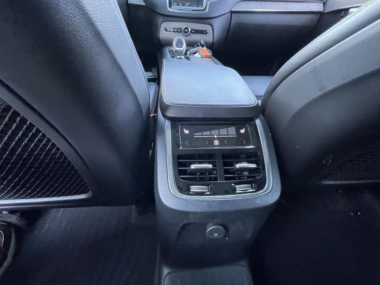 2021 Volvo XC90 Recharge Plug-In Hybrid T8 Inscription 7 Passenger Alexandria VA