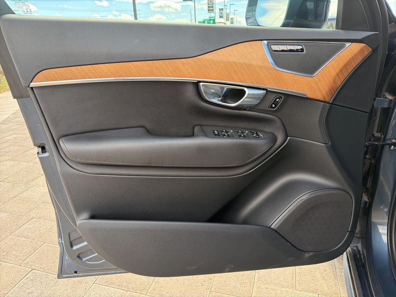 2021 Volvo XC90 Recharge Plug-In Hybrid T8 Inscription Expression 7 Passenger Bend OR