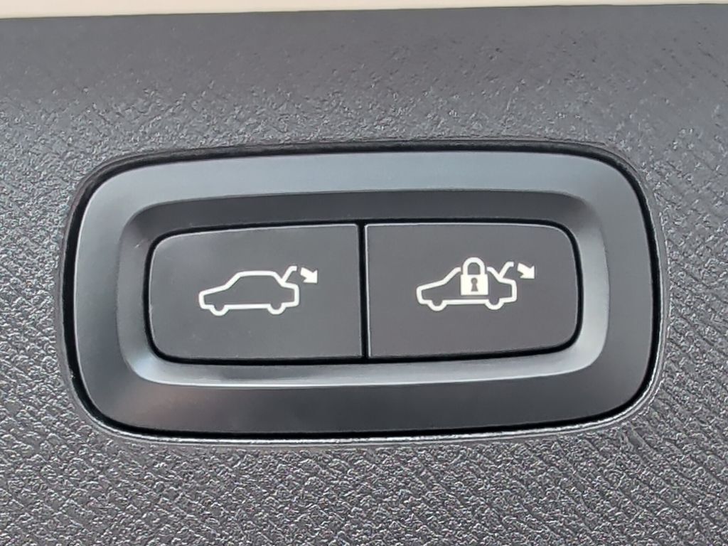 2021 Volvo XC90 Recharge Plug-In Hybrid T8 Inscription Expression 7 Passenger Worcester MA