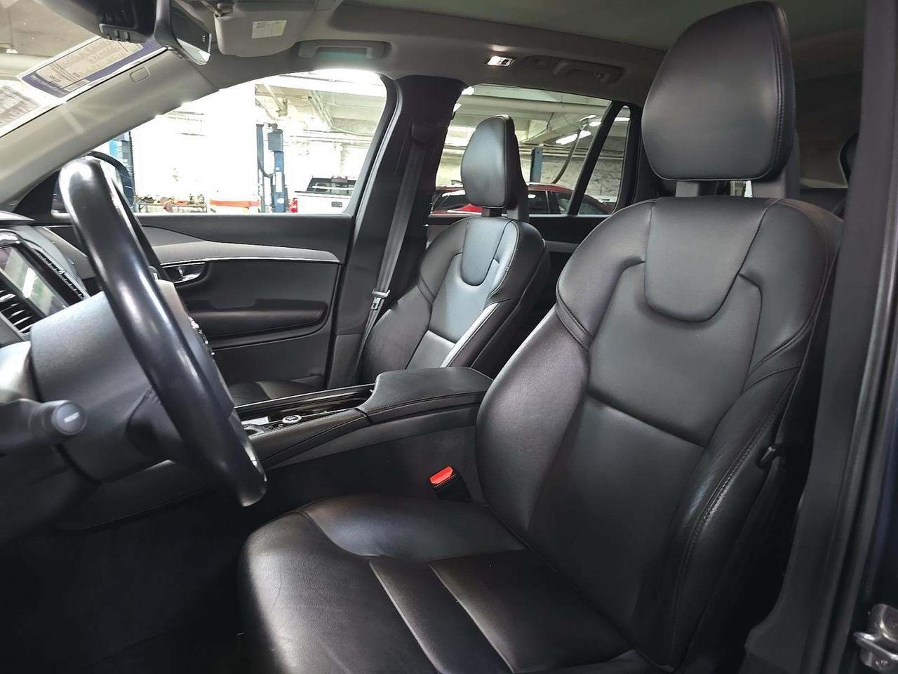 2021 Volvo XC90 T5 Momentum 3rd Row Seats Adaptive Cruise Portland OR