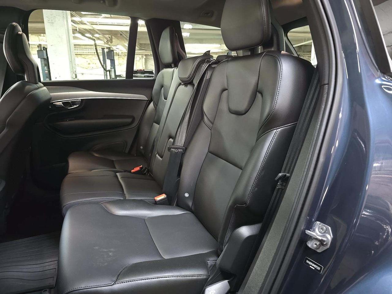 2021 Volvo XC90 T5 Momentum 3rd Row Seats Adaptive Cruise Portland OR