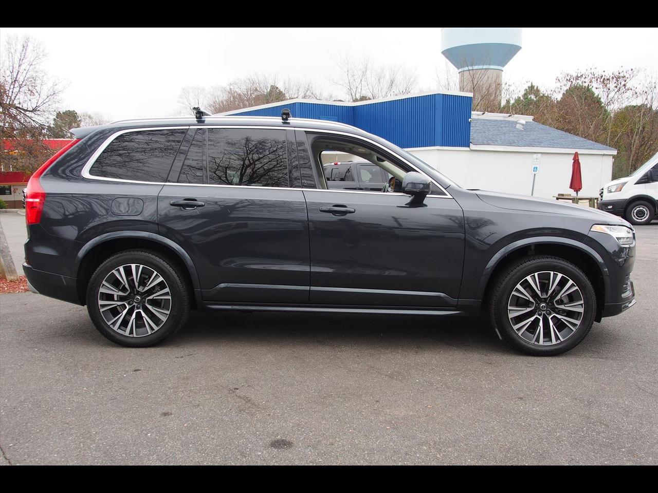 2021 Volvo XC90 T5 Momentum