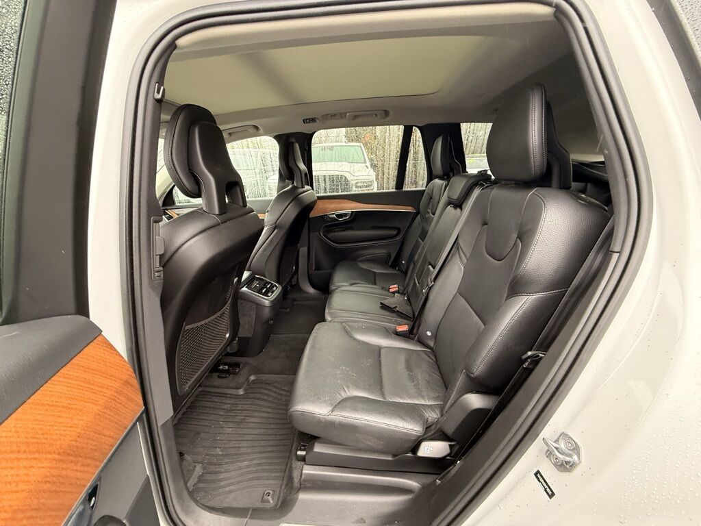 2021 Volvo XC90 T5 Momentum Beaverton OR