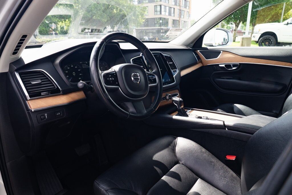 2021 Volvo XC90 T5 Momentum Beaverton OR