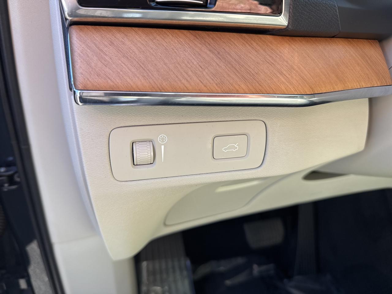 2021 Volvo XC90 T5 Momentum Richmond VA