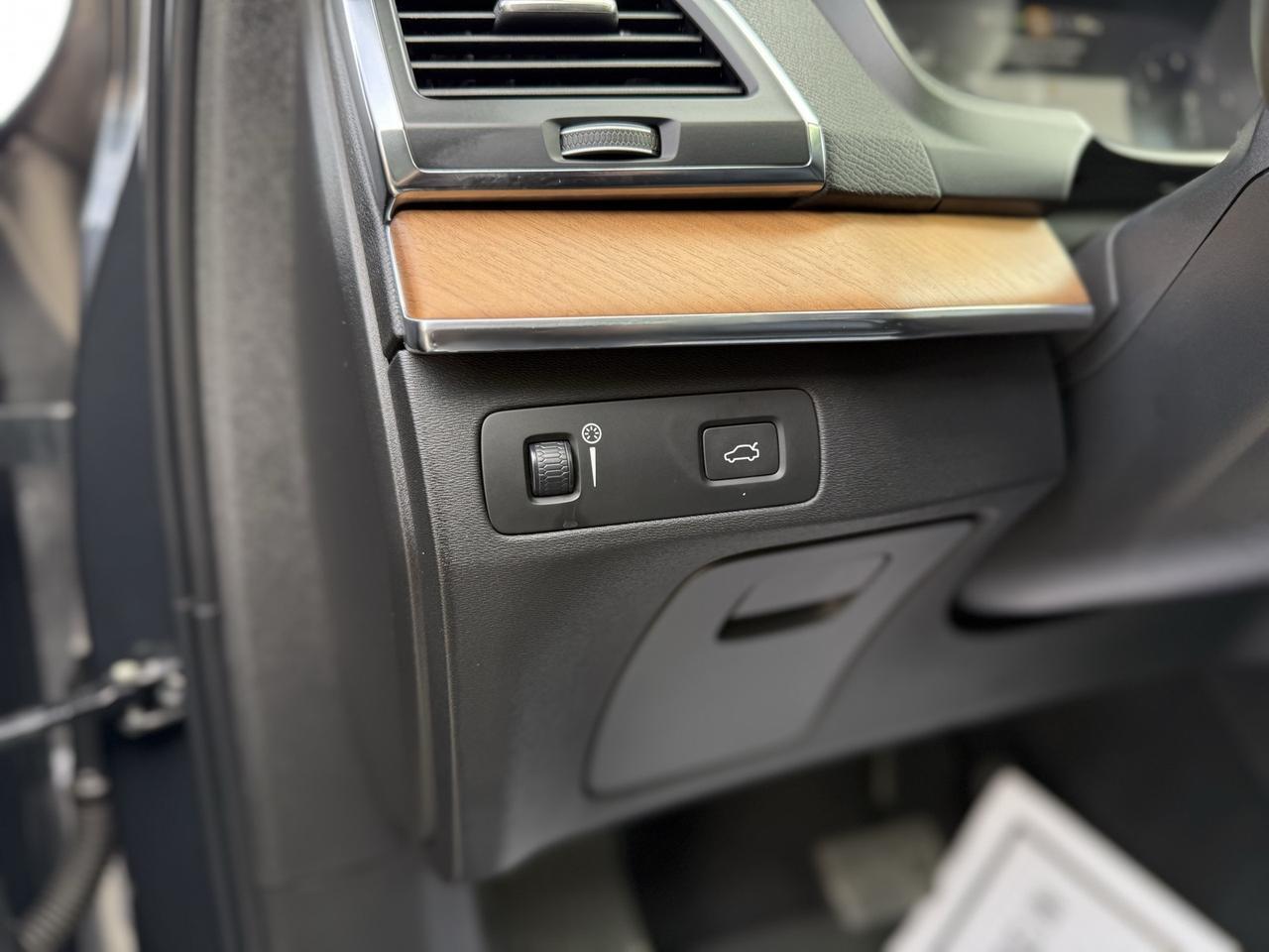 2021 Volvo XC90 T6 Momentum Crestwood KY