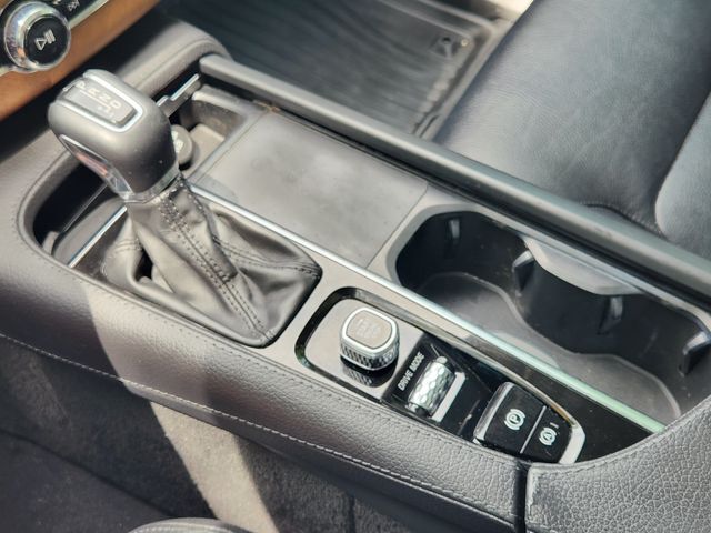 2021 Volvo XC90 T6 Momentum Grapevine TX