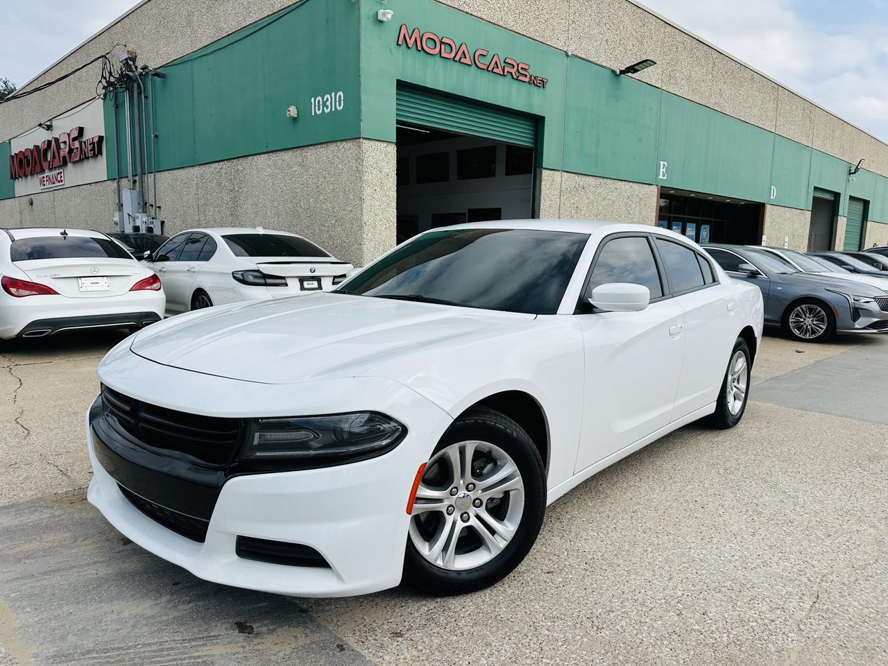 2021 dodge Charger SXT