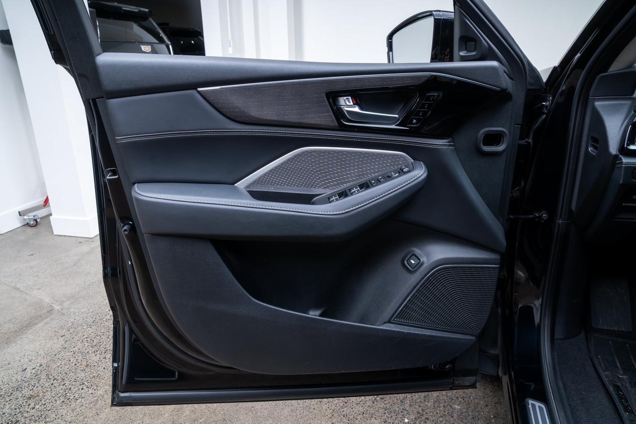 2022 Acura MDX Advance 3rd Row Seating / ELS Studio 3D Audio / Moonroof Portland OR
