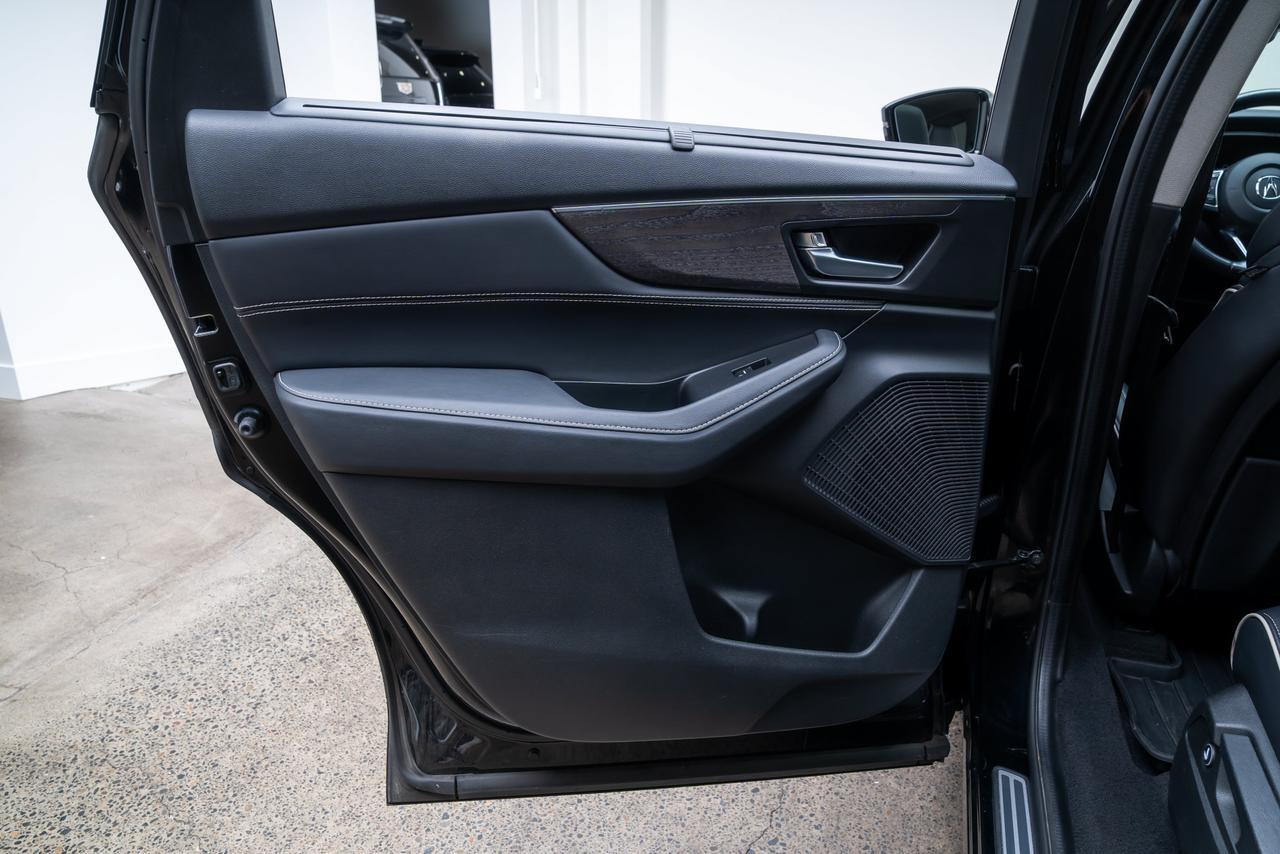 2022 Acura MDX Advance 3rd Row Seating / ELS Studio 3D Audio / Moonroof Portland OR