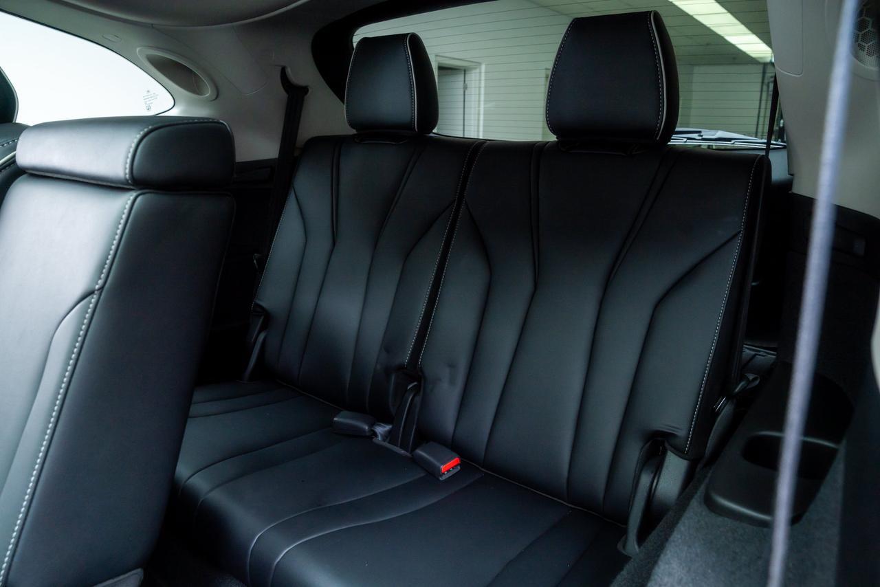 2022 Acura MDX Advance 3rd Row Seating / ELS Studio 3D Audio / Moonroof Portland OR