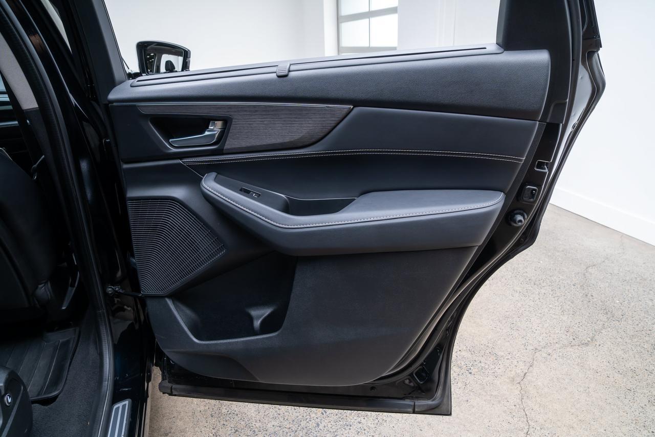 2022 Acura MDX Advance 3rd Row Seating / ELS Studio 3D Audio / Moonroof Portland OR