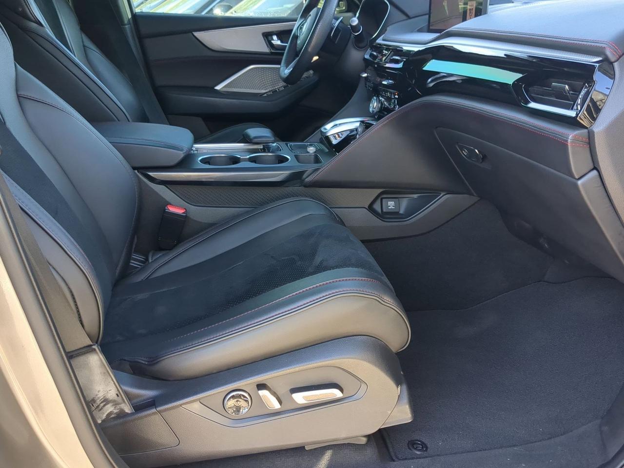 2022 Acura MDX w/A-Spec Package