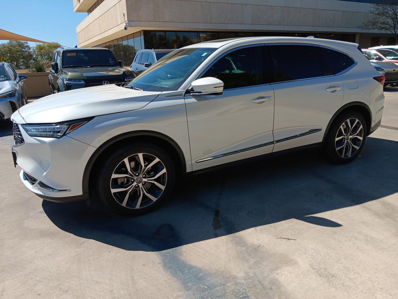 2022 Acura MDX w/Technology Package