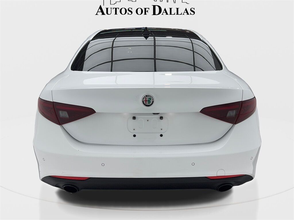 2022 Alfa Romeo Giulia Ti NAV,CAM,PANO,HTD STS,BLIND SPOT,19&quot; WLS Plano TX
