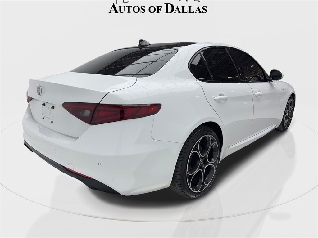 2022 Alfa Romeo Giulia Ti NAV,CAM,PANO,HTD STS,BLIND SPOT,19&quot; WLS Plano TX