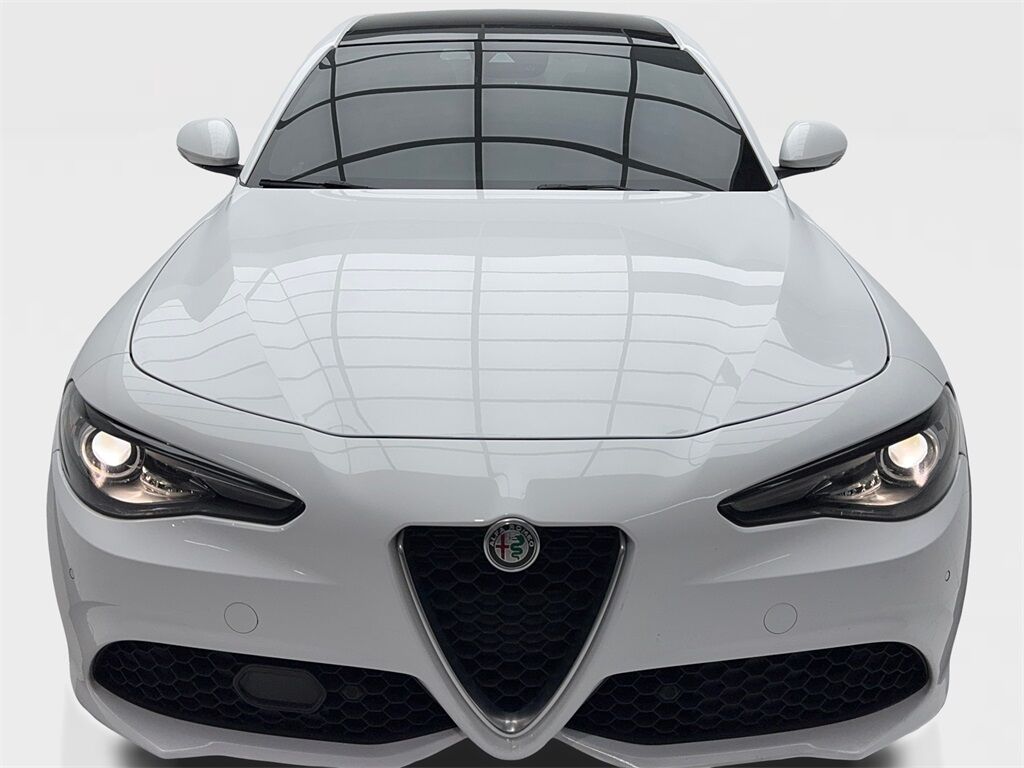 2022 Alfa Romeo Giulia Ti NAV,CAM,PANO,HTD STS,BLIND SPOT,19&quot; WLS Plano TX
