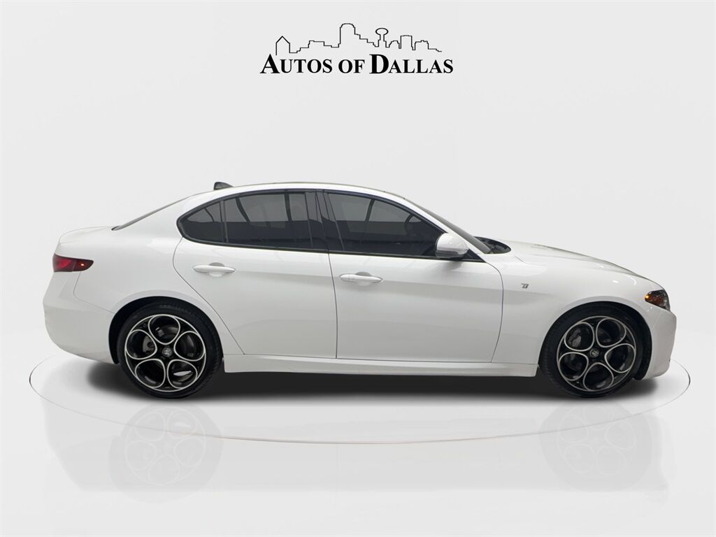 2022 Alfa Romeo Giulia Ti NAV,CAM,PANO,HTD STS,BLIND SPOT,19&quot; WLS Plano TX