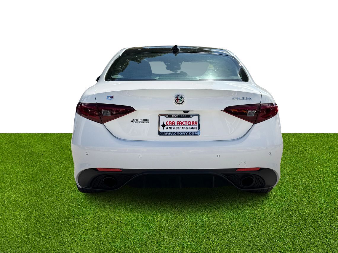 2022 Alfa Romeo Giulia Ti Veloce Sedan 4D