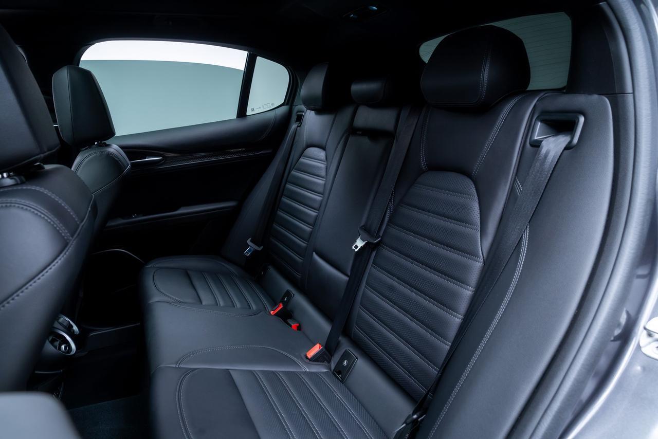 2022 Alfa Romeo Stelvio Quadrifoglio Intelligent Speed Assist Panoramic Roof Portland OR