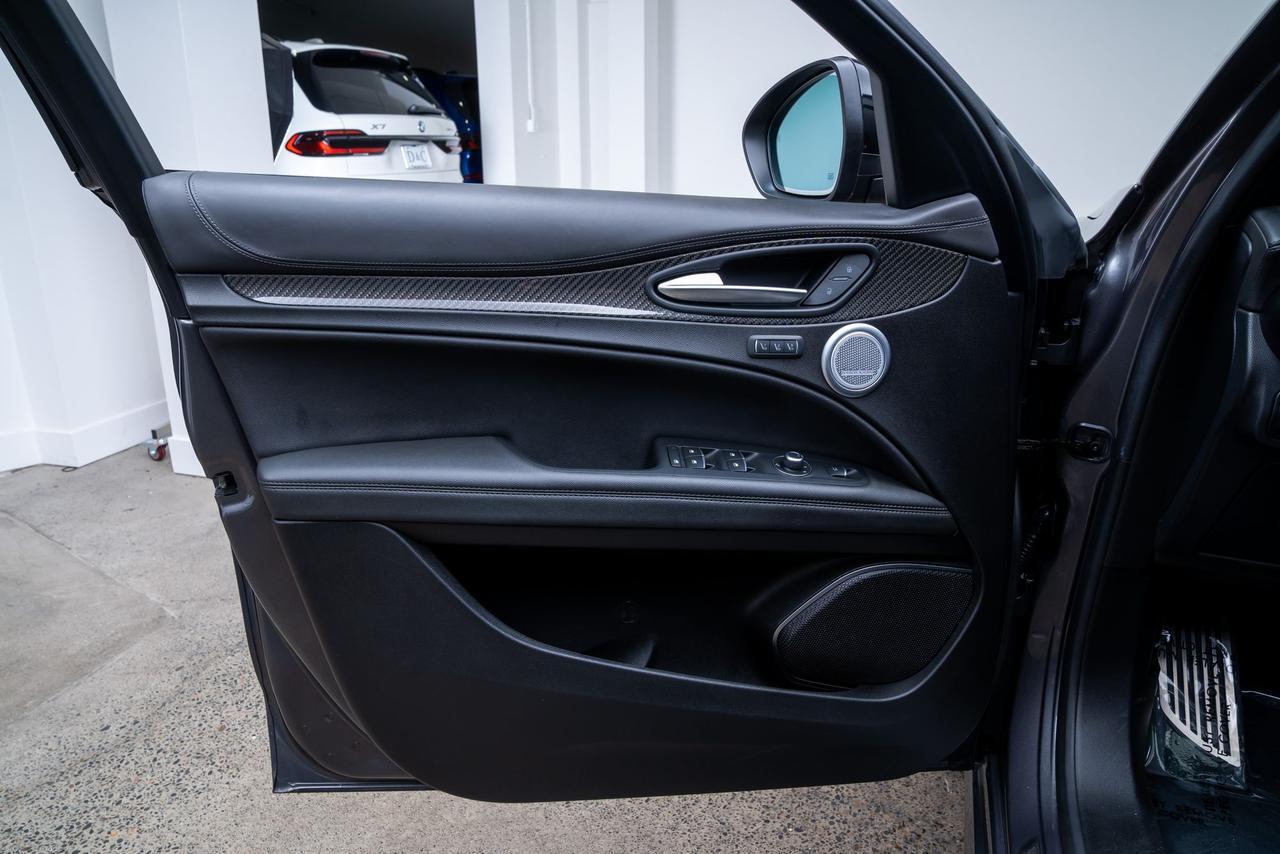 2022 Alfa Romeo Stelvio Quadrifoglio Intelligent Speed Assist Panoramic Roof Portland OR