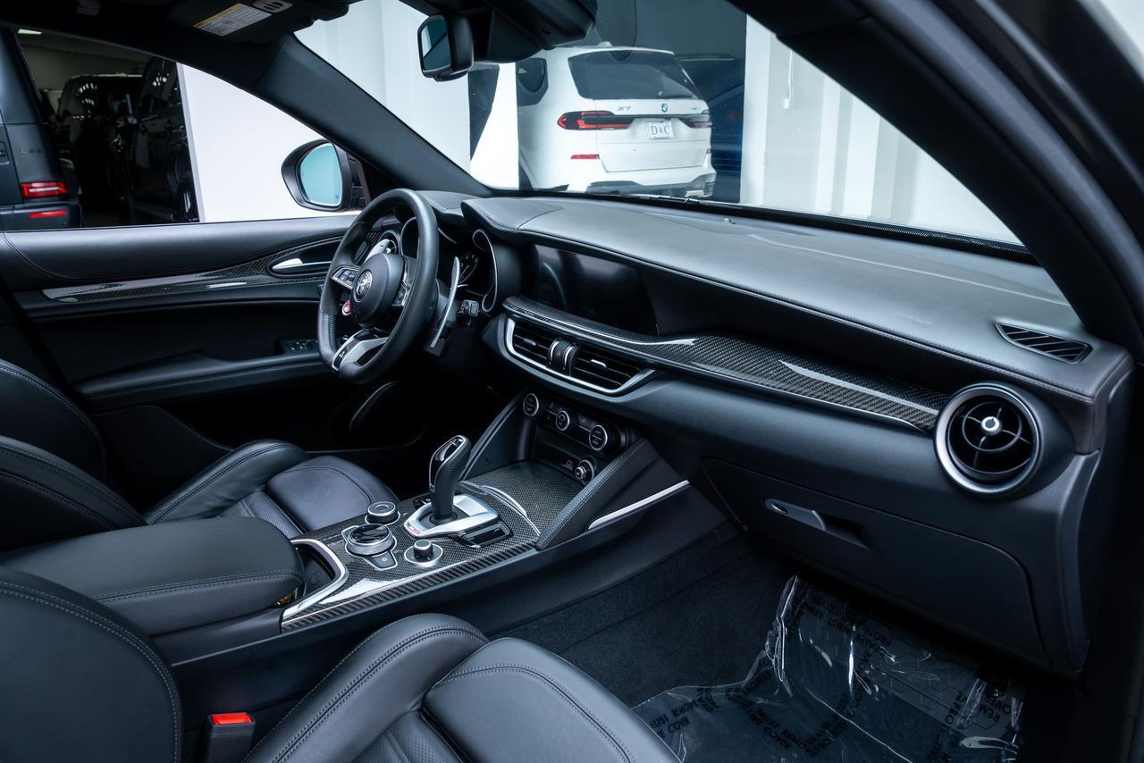 2022 Alfa Romeo Stelvio Quadrifoglio Intelligent Speed Assist Panoramic Roof Portland OR