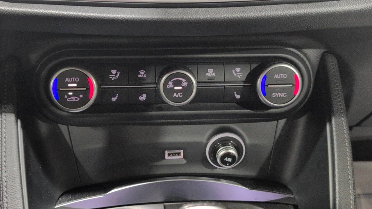 2022 Alfa Romeo Stelvio Sprint AWD 4dr Crossover Lake Orion MI