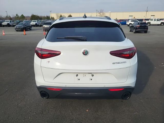 2022 Alfa Romeo Stelvio Sprint AWD