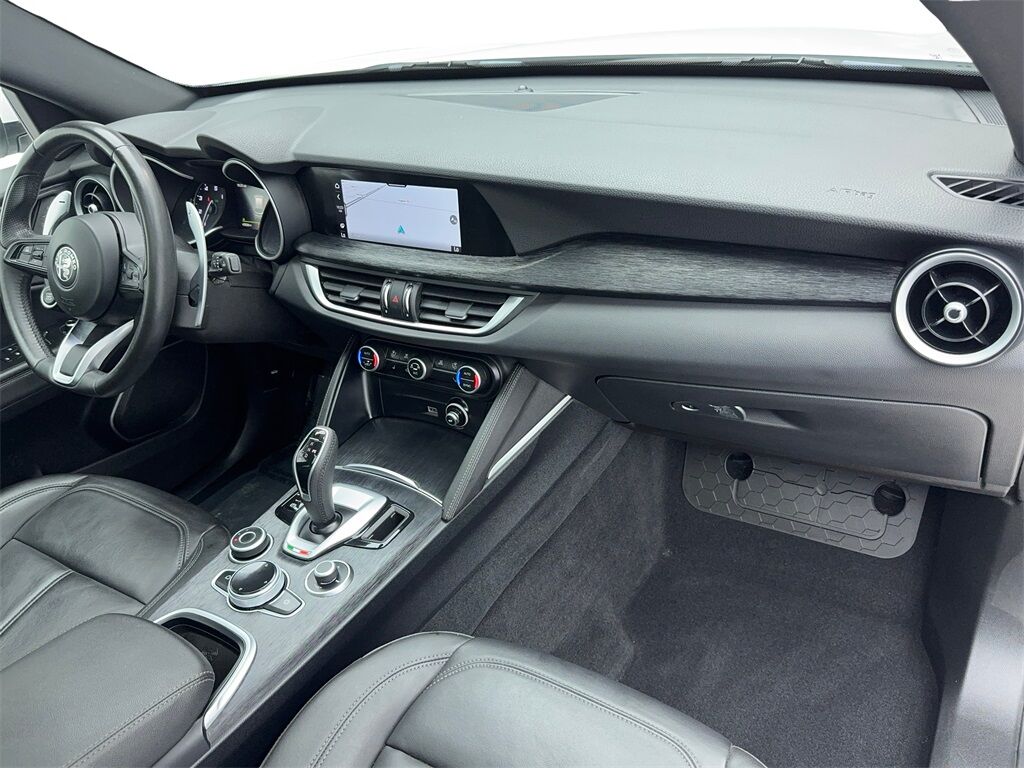 2022 Alfa Romeo Stelvio Sprint Plano TX