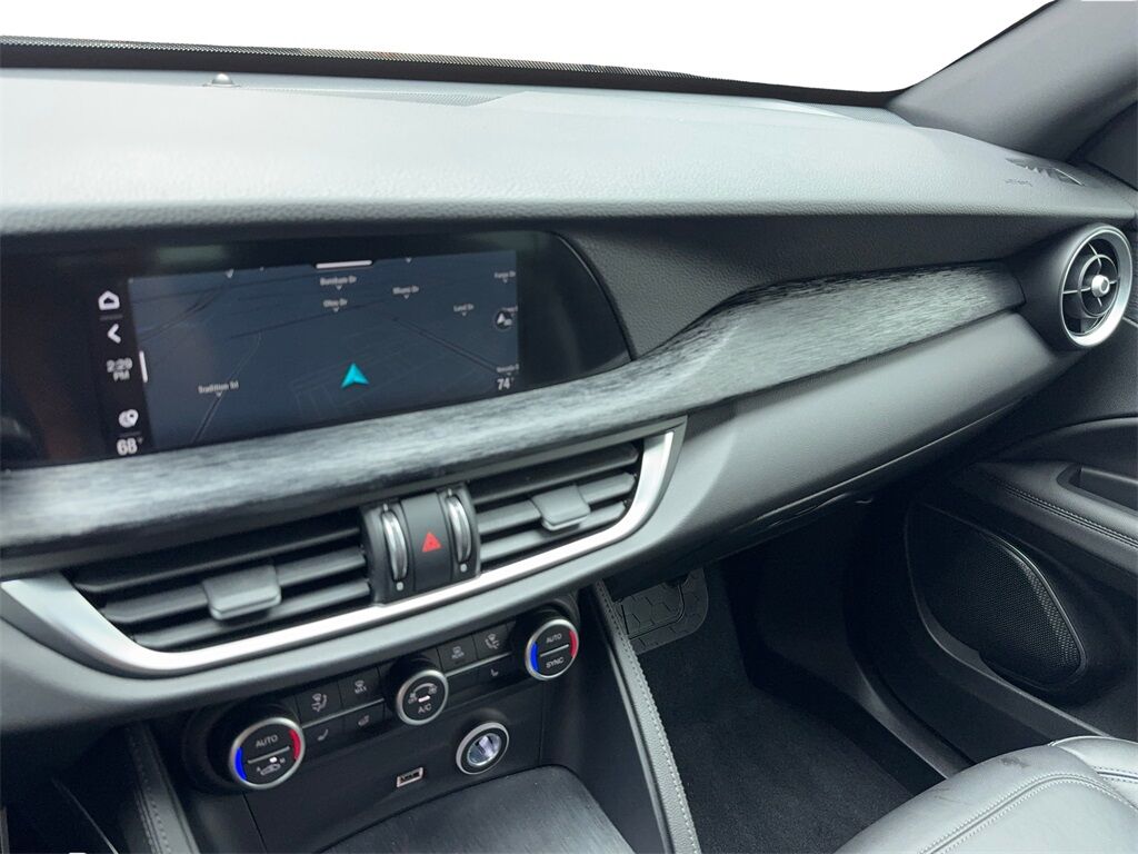 2022 Alfa Romeo Stelvio Sprint Plano TX