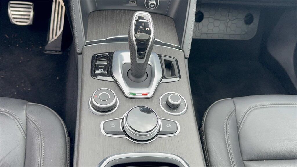 2022 Alfa Romeo Stelvio Ti Medford NY