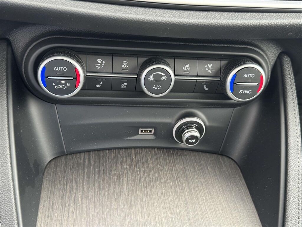 2022 Alfa Romeo Stelvio Ti Medford NY