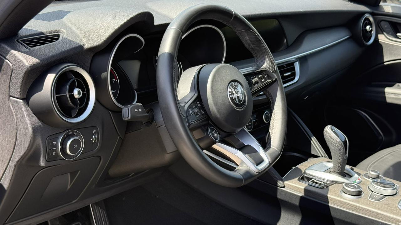 2022 Alfa Romeo Stelvio Ti
