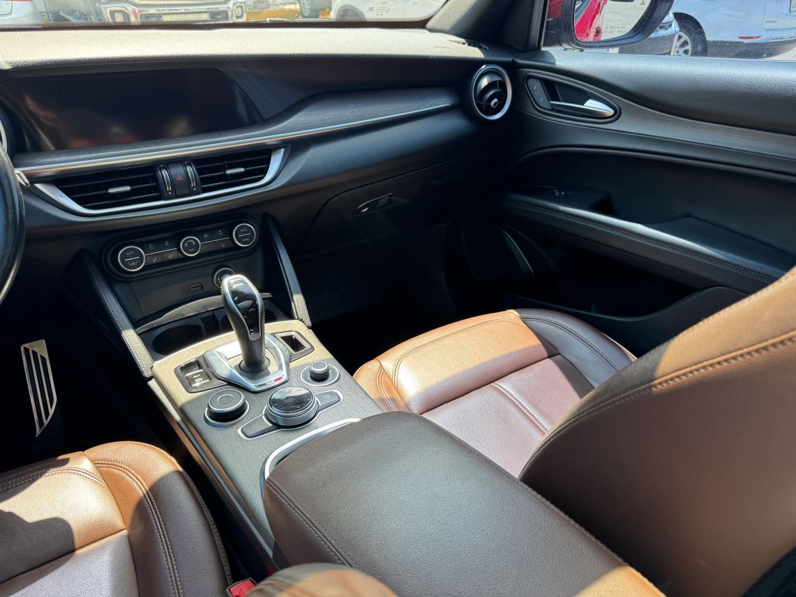 2022 Alfa Romeo Stelvio Ti Sport Utility 4D