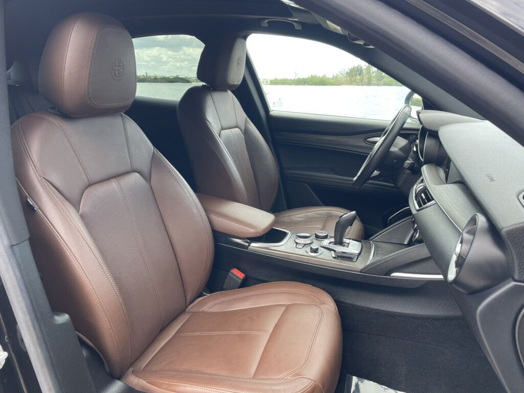2022 Alfa Romeo Stelvio Ti~1 OWNER~CLEAN CARFAX~NAVIGATION~PANORAMIC SUNROOF~RAIN SENSING WIPERS~ONLINE FINANCE AND SHIPPING AVAILABLE!!!! Sarasota FL