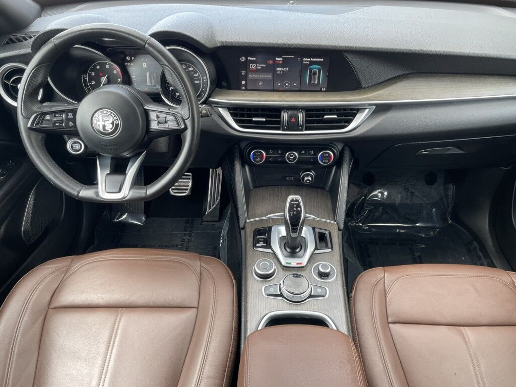 2022 Alfa Romeo Stelvio Ti~1 OWNER~CLEAN CARFAX~NAVIGATION~PANORAMIC SUNROOF~RAIN SENSING WIPERS~ONLINE FINANCE AND SHIPPING AVAILABLE!!!! Sarasota FL