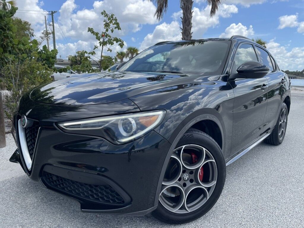 2022 Alfa Romeo Stelvio Ti~1 OWNER~CLEAN CARFAX~NAVIGATION~PANORAMIC SUNROOF~RAIN SENSING WIPERS~ONLINE FINANCE AND SHIPPING AVAILABLE!!!! Sarasota FL