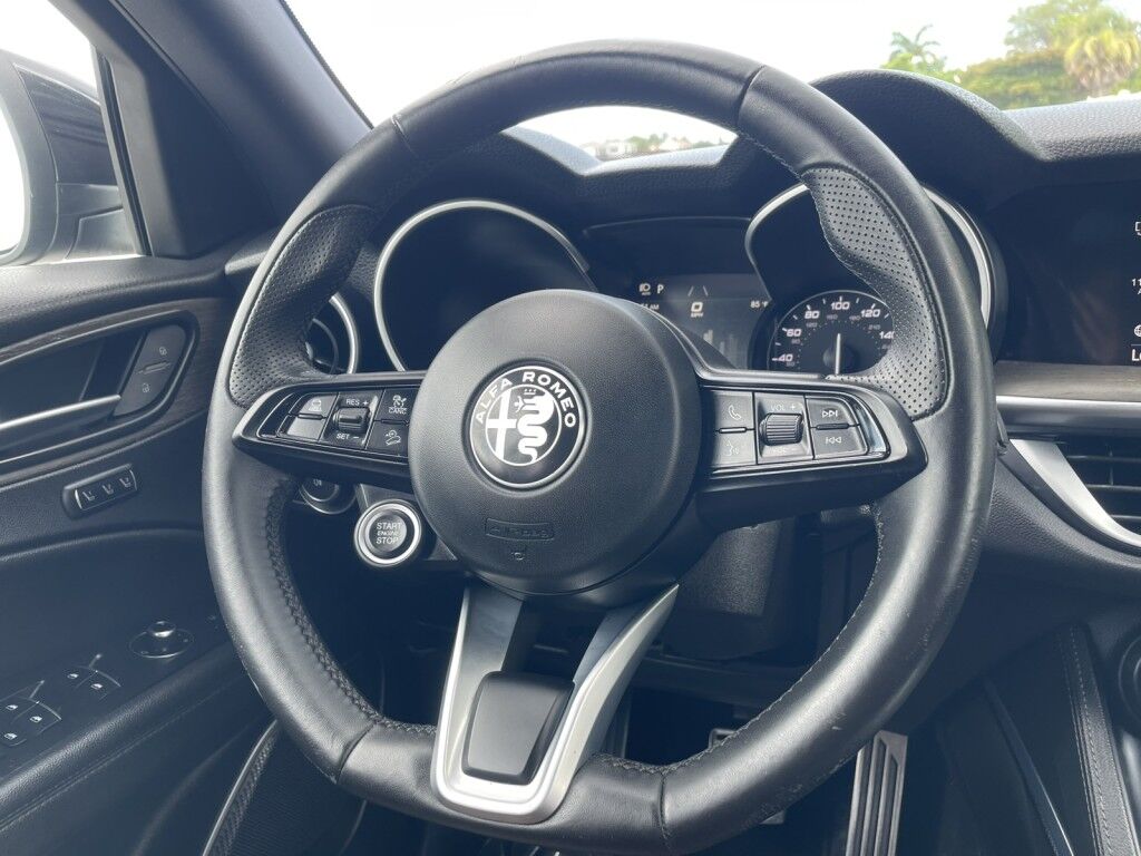 2022 Alfa Romeo Stelvio Ti~1 OWNER~CLEAN CARFAX~NAVIGATION~PANORAMIC SUNROOF~RAIN SENSING WIPERS~ONLINE FINANCE AND SHIPPING AVAILABLE!!!! Sarasota FL