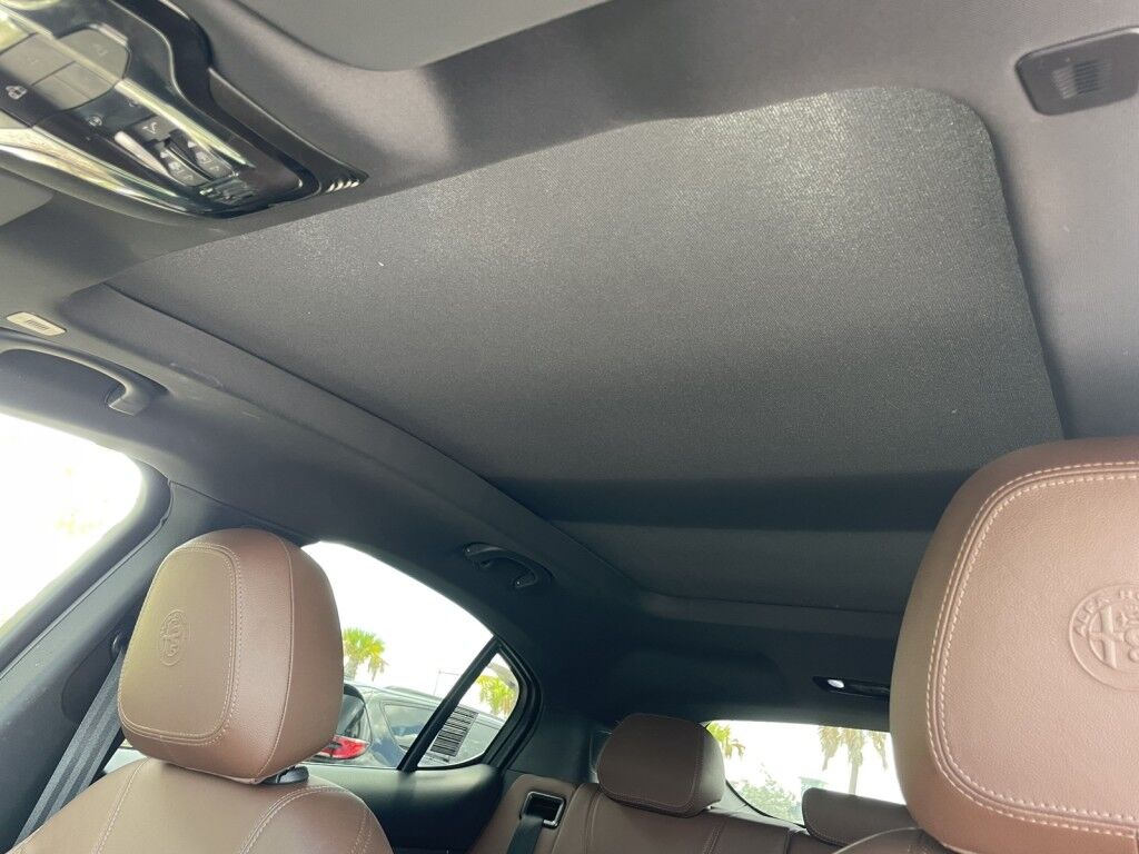 2022 Alfa Romeo Stelvio Ti~1 OWNER~CLEAN CARFAX~NAVIGATION~PANORAMIC SUNROOF~RAIN SENSING WIPERS~ONLINE FINANCE AND SHIPPING AVAILABLE!!!! Sarasota FL