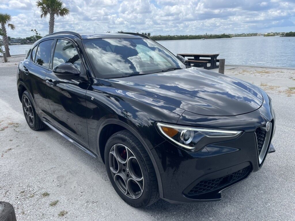 2022 Alfa Romeo Stelvio Ti~1 OWNER~CLEAN CARFAX~NAVIGATION~PANORAMIC SUNROOF~RAIN SENSING WIPERS~ONLINE FINANCE AND SHIPPING AVAILABLE!!!! Sarasota FL