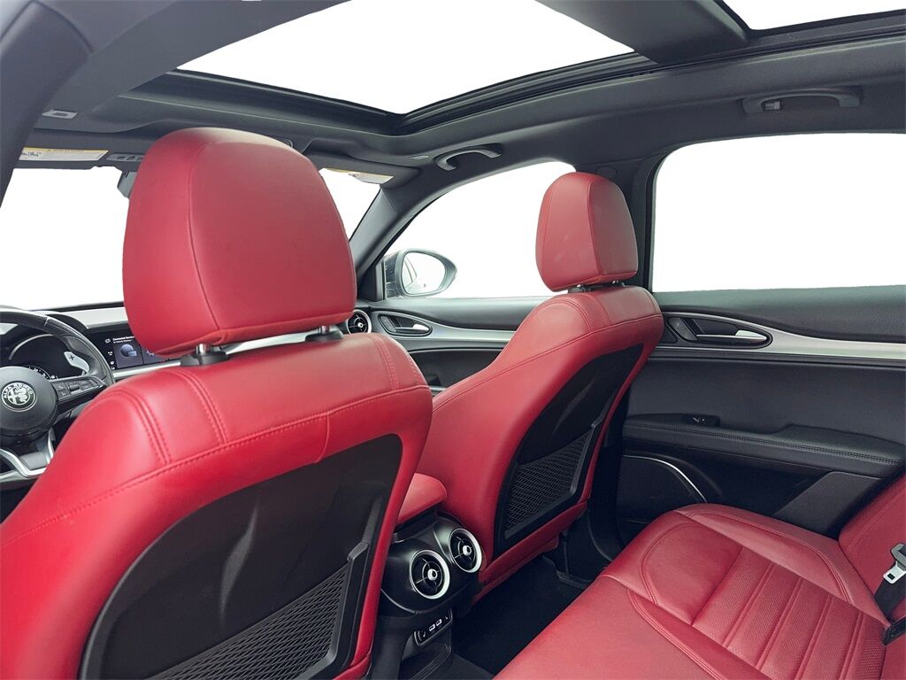 2022 Alfa Romeo Stelvio Veloce NAV,CAM,PANO,HTD STS,BLIND SPOT,21&quot; WLS Plano TX