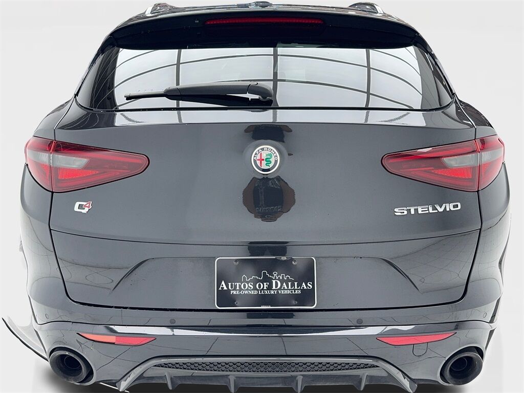 2022 Alfa Romeo Stelvio Veloce NAV,CAM,PANO,HTD STS,BLIND SPOT,21&quot; WLS Plano TX